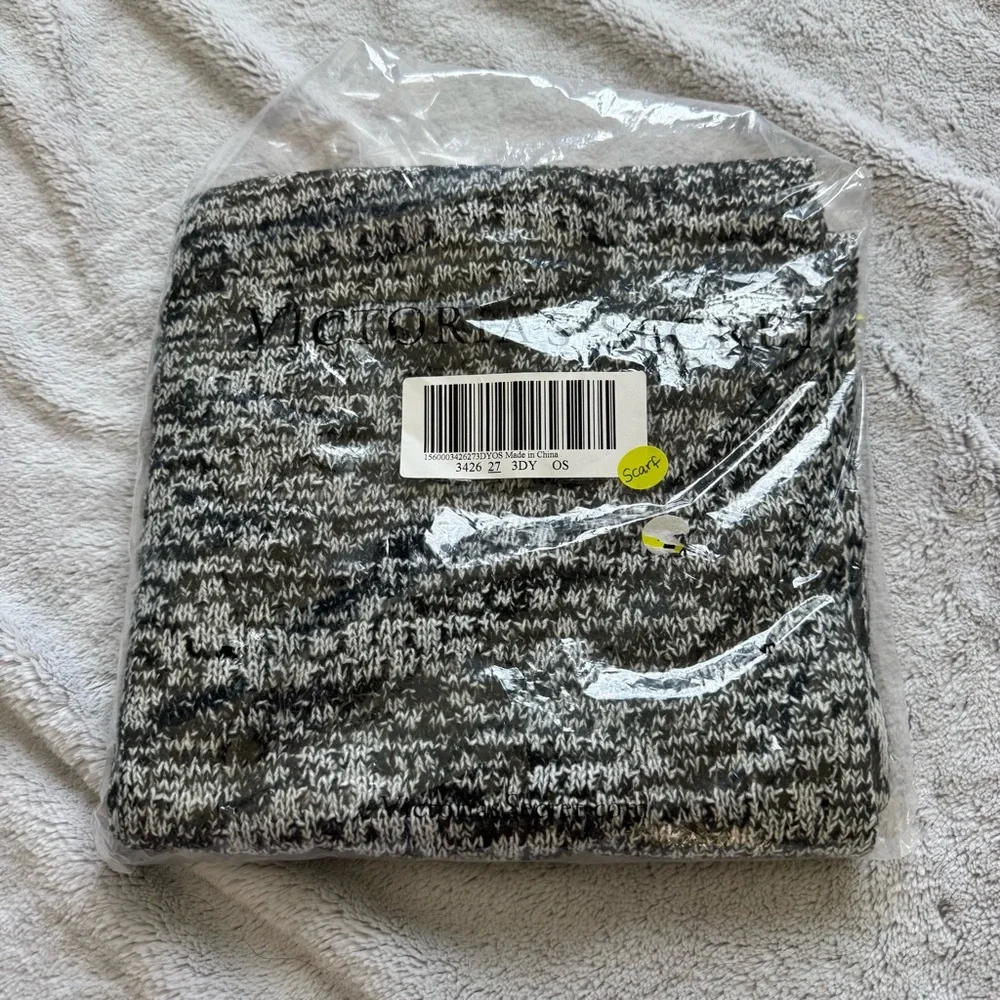 Victoria’s Secret Marled Knit Scarf Black‎ White 72” Acrylic OS NWT